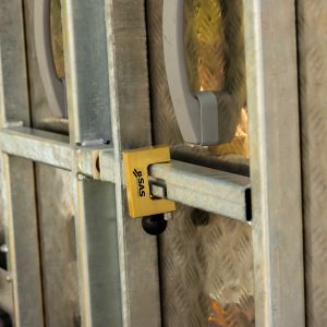 KB21 Unilock, plus 3x UB50 Padlocks, on same key - Image 3