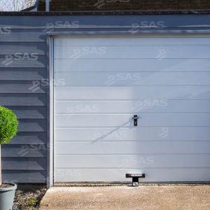 PJB321 - Garage Defender Master White, Bolt Down, with Padlock - Image 6