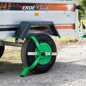 Wheel clamp on trailer